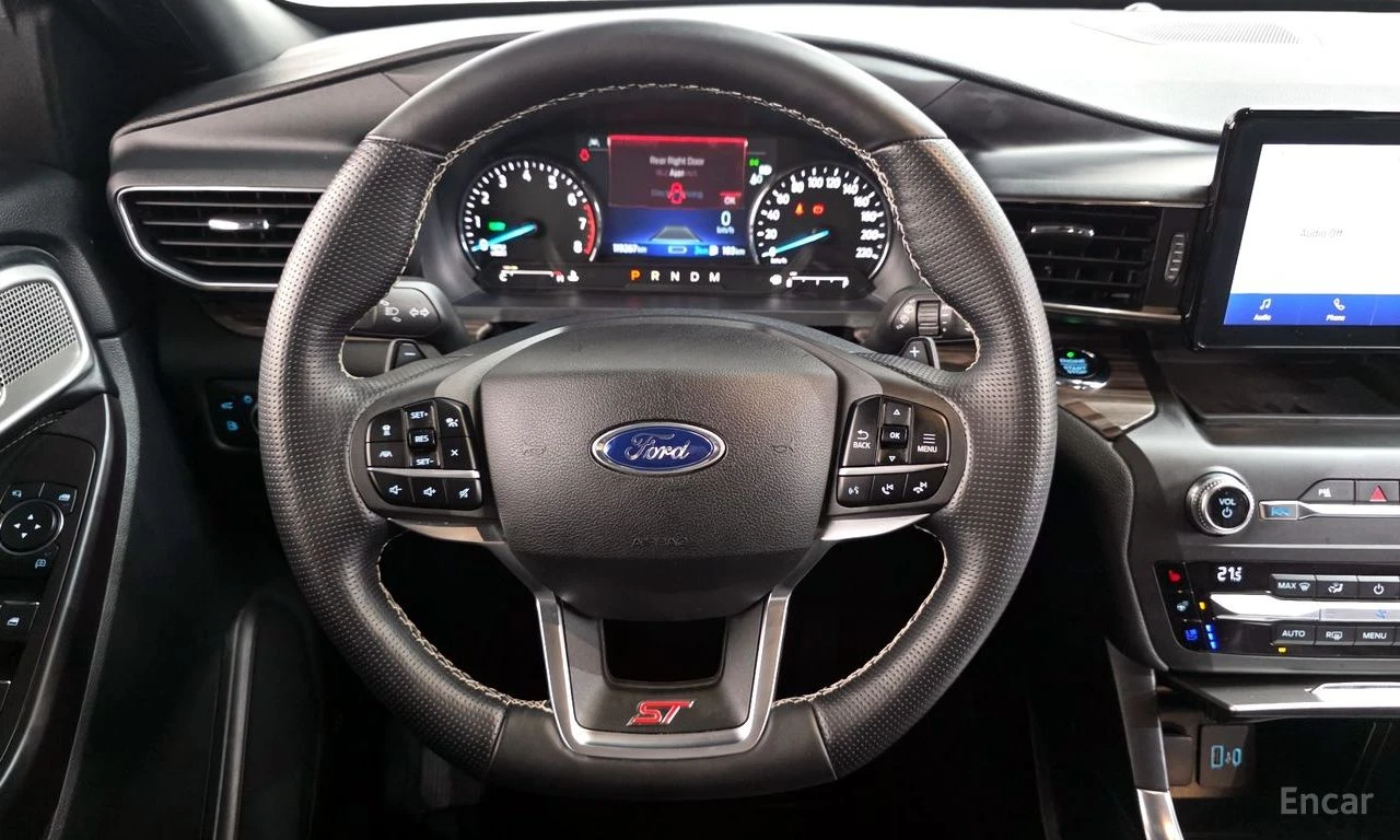 Ford Explorer 3.0 PHEV* DISTRONIC* 360 CAM* ПОДГРЕВ* ОБДУХВАНЕ* , снимка 9 - Автомобили и джипове - 55623704