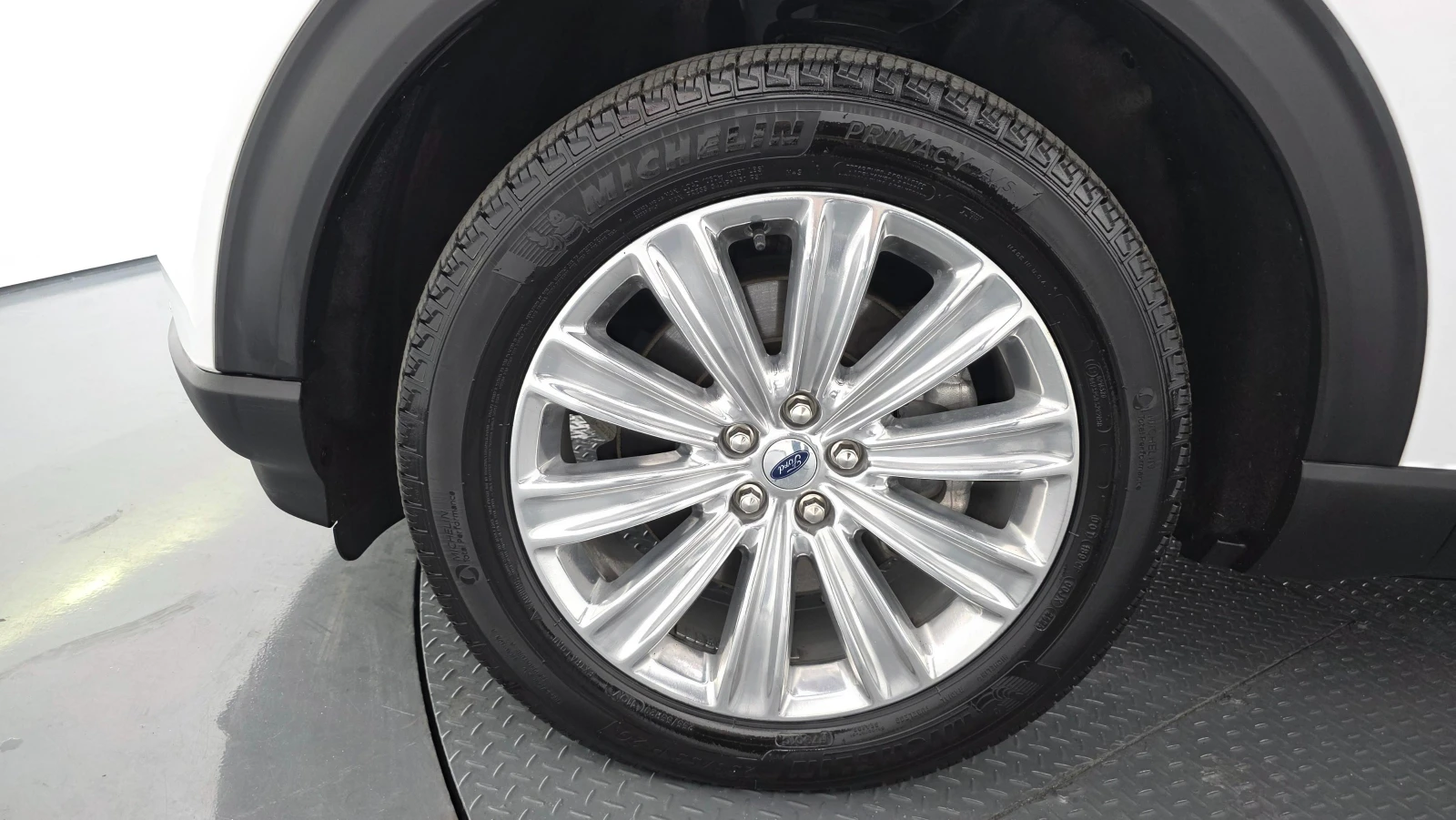 Ford Explorer 3.0 PHEV* DISTRONIC* 360 CAM* ПОДГРЕВ* ОБДУХВАНЕ* , снимка 5 - Автомобили и джипове - 55623704