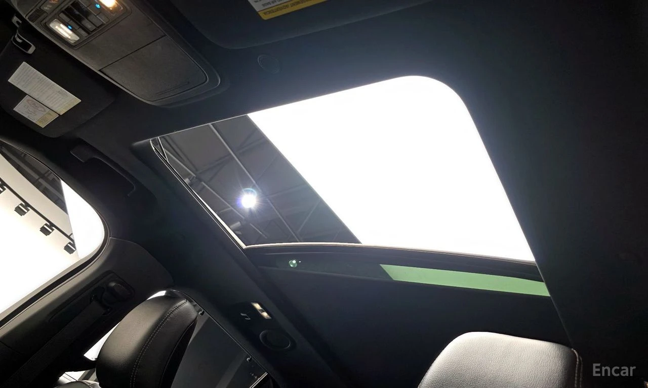Ford Explorer 3.0 PHEV* DISTRONIC* 360 CAM* ПОДГРЕВ* ОБДУХВАНЕ* , снимка 15 - Автомобили и джипове - 55623704