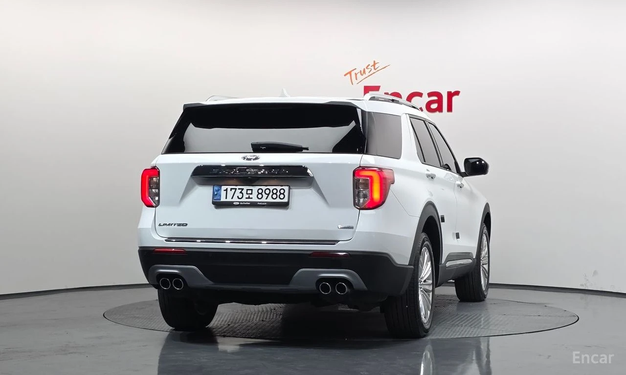 Ford Explorer 3.0 PHEV* DISTRONIC* 360 CAM* ПОДГРЕВ* ОБДУХВАНЕ* , снимка 4 - Автомобили и джипове - 55623704
