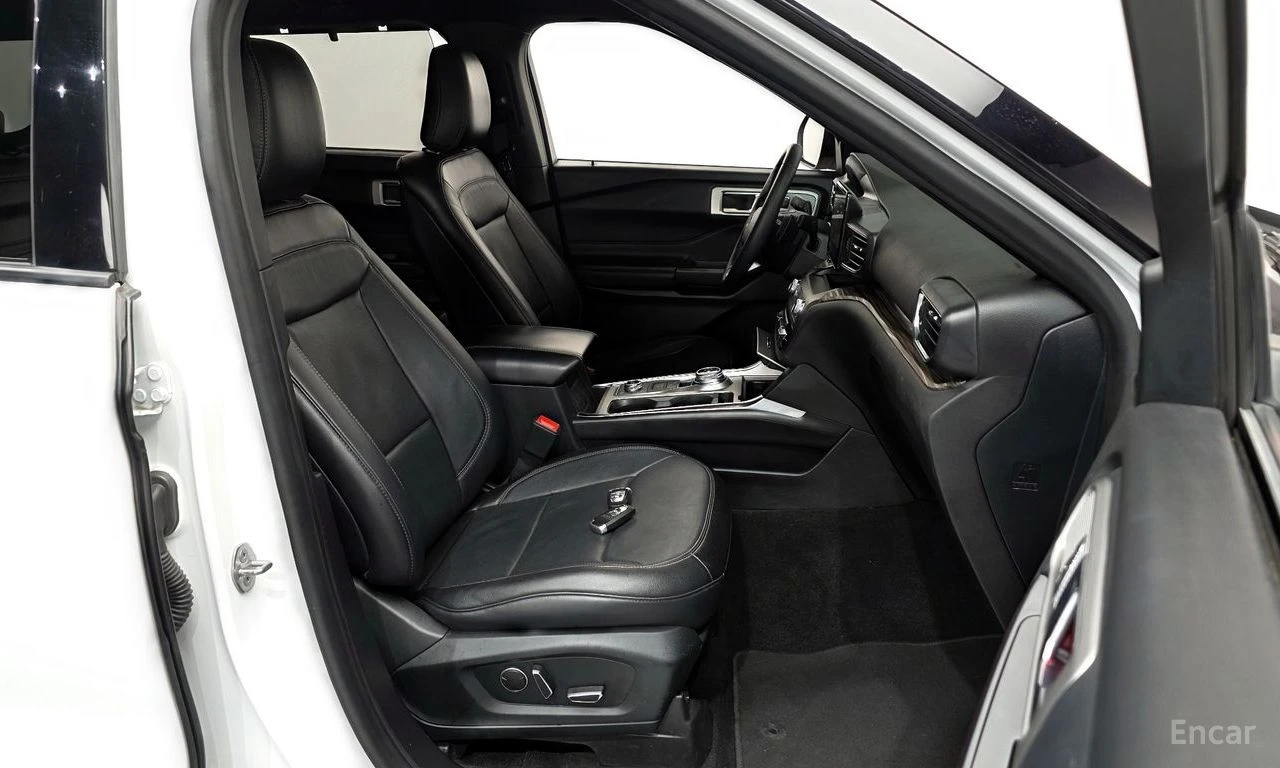 Ford Explorer 3.0 PHEV* DISTRONIC* 360 CAM* ПОДГРЕВ* ОБДУХВАНЕ* , снимка 7 - Автомобили и джипове - 55623704
