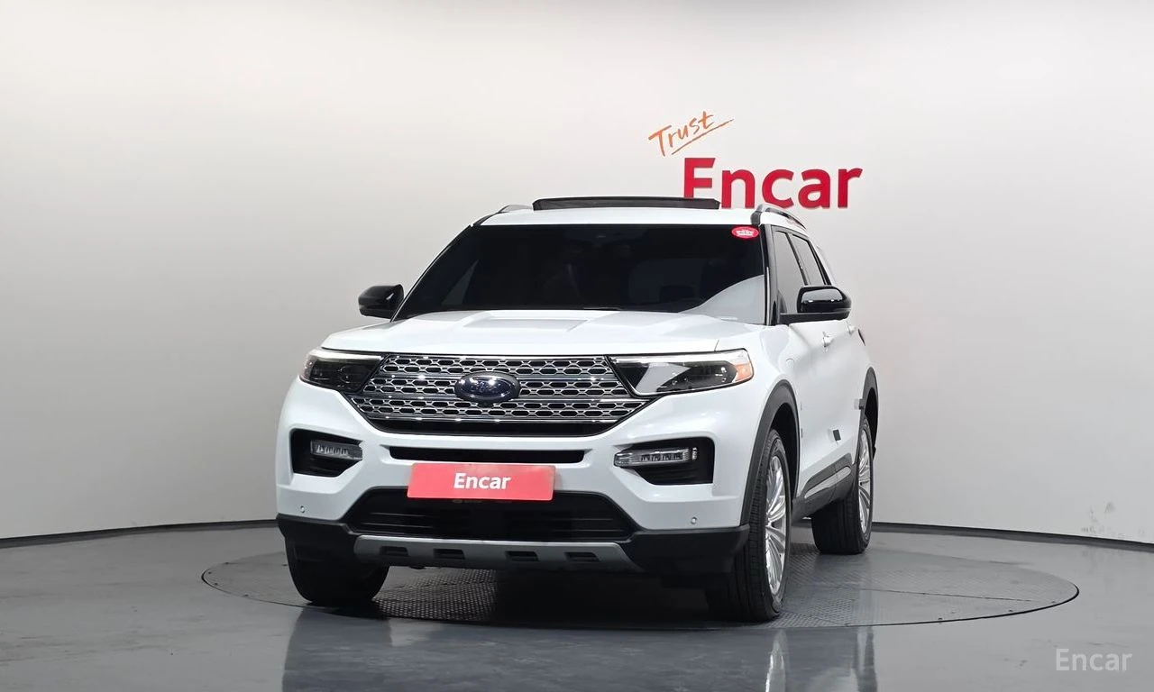 Ford Explorer 3.0 PHEV* DISTRONIC* 360 CAM* ПОДГРЕВ* ОБДУХВАНЕ* , снимка 2 - Автомобили и джипове - 55623704