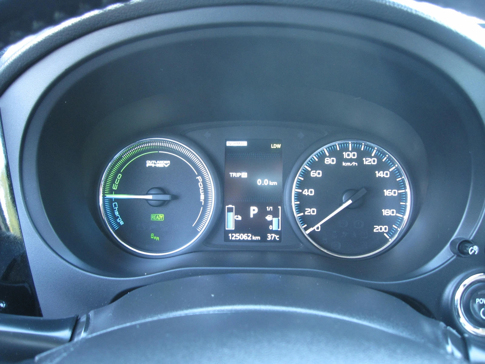 Mitsubishi Outlander 2, 0-Plug in Хибрид, FULL-Екстри, снимка 10 - Автомобили и джипове - 55645486