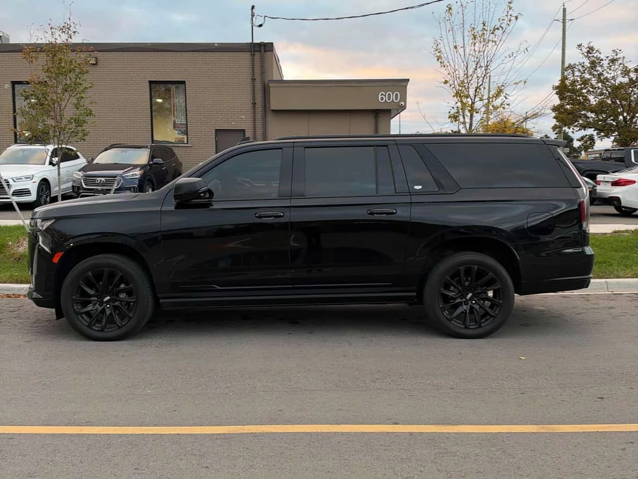 Cadillac Escalade * Sport Platinum * CARFAX * ������ *  | Mobile.bg � ����������� 2