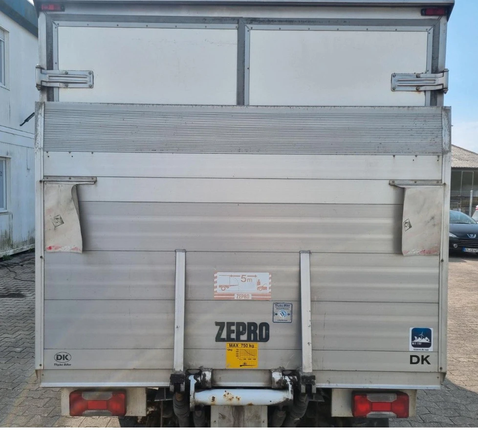 Iveco Daily 35S17* ХЛАДИЛЕН-32* БОРД+ ВРАТИ* HI-MATIC* ТОК - изображение 4