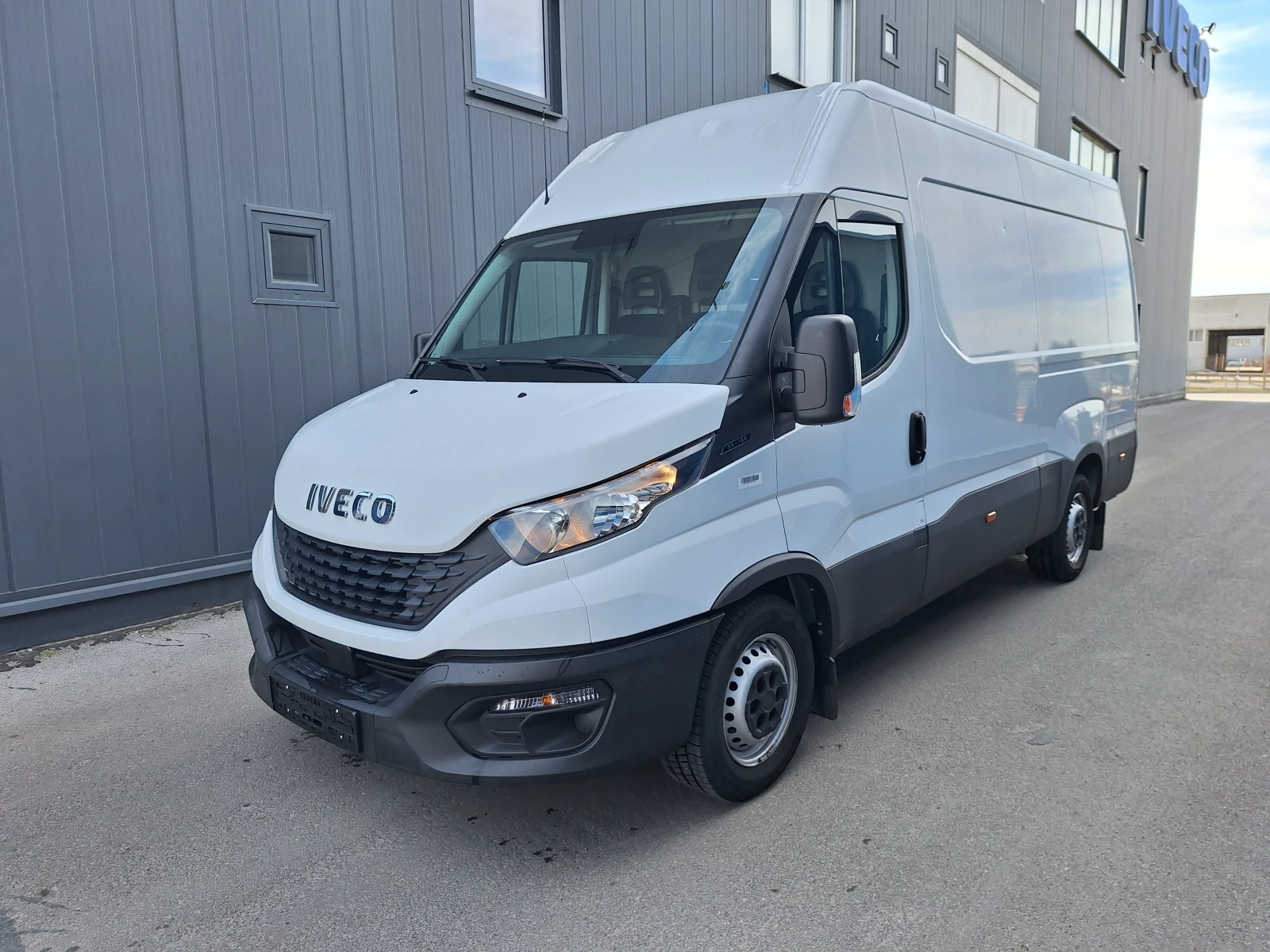 Iveco Daily 35S16    1 ГОДИНА ПЪЛНА ГАРАНЦИЯ