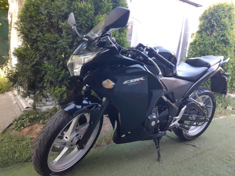 Honda Cbr 250i, снимка 8 - Мотоциклети и мототехника - 52668975
