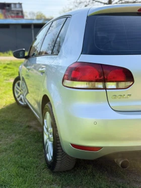 VW Golf GTI КОЖЕН САЛОН/ПАРКТРОНИК/КЛИМАТРОНИК/МУЛТИВОЛАН, снимка 16
