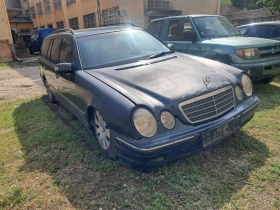 Mercedes-Benz E 220 W 210, снимка 2