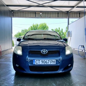 Toyota Auris D4D 2.0, снимка 1