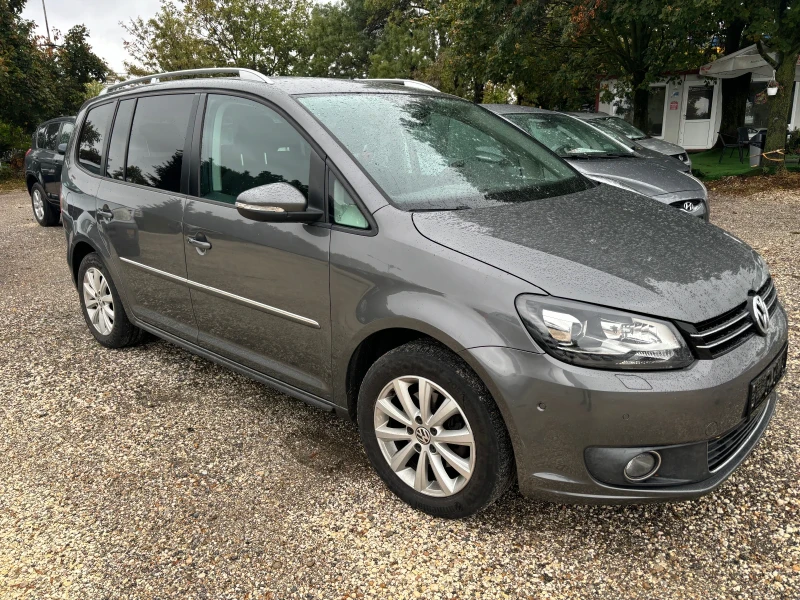 VW Touran 2011+ ФЕЙС+ ЛЕД+ 6ск+ С.ИСТОРИЯ+ ПЕЧКА, снимка 3 - Автомобили и джипове - 47405519