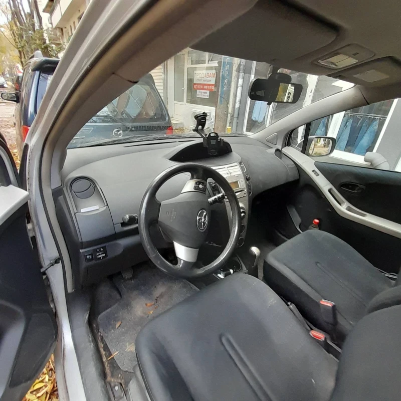 Toyota Yaris, снимка 7 - Автомобили и джипове - 48080441