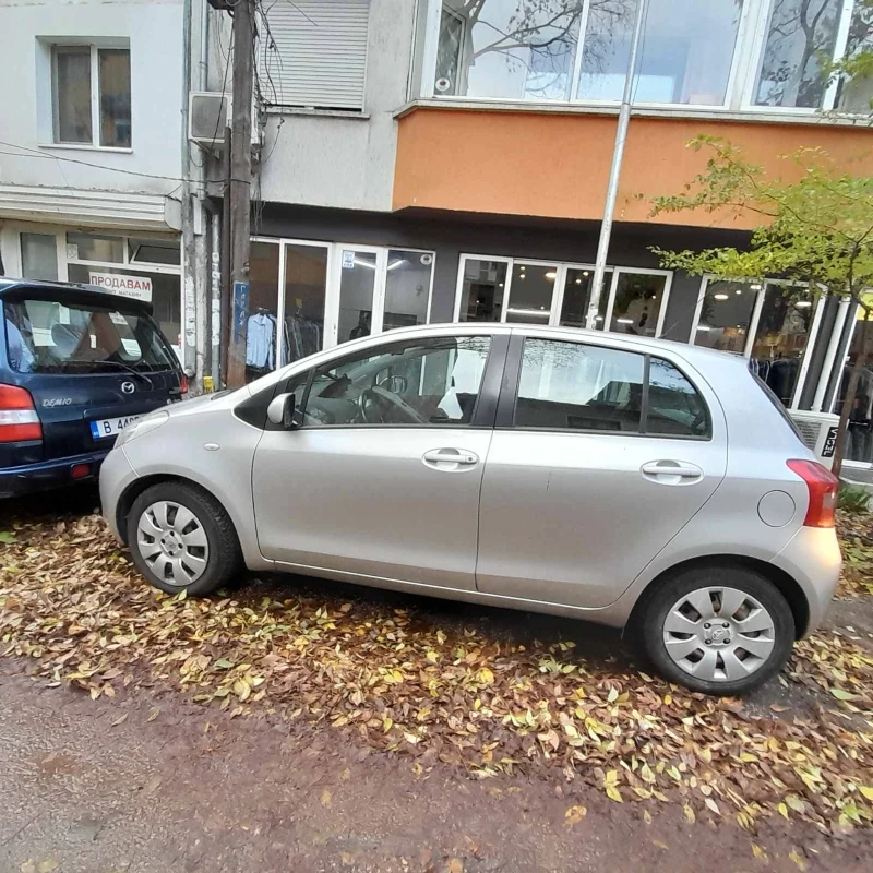 Toyota Yaris, снимка 3 - Автомобили и джипове - 48080441