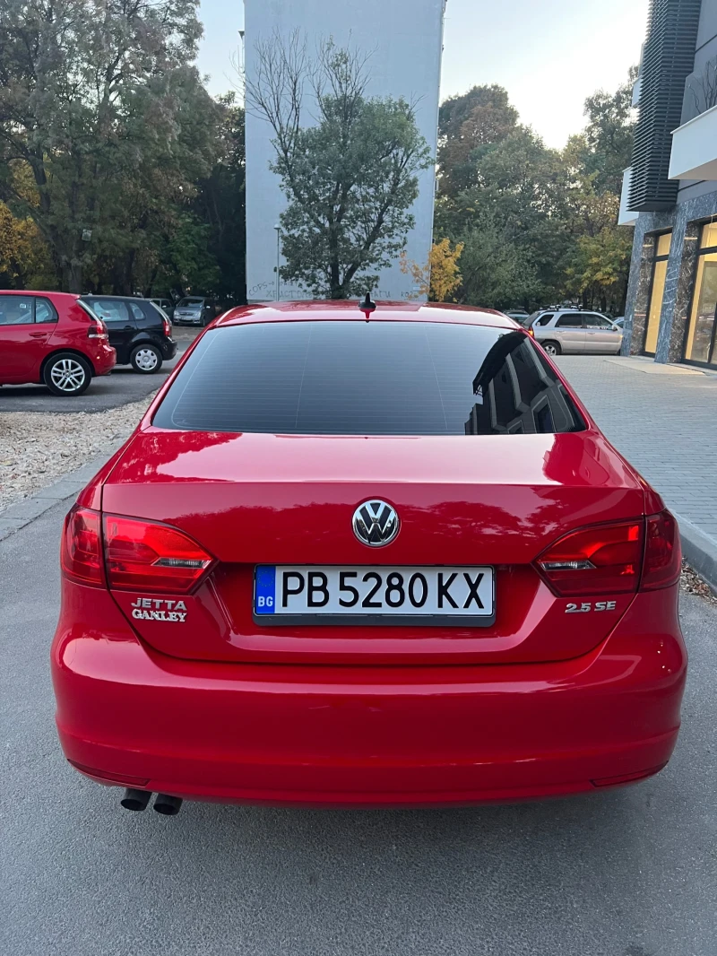 VW Jetta 2.5 SE SPORT, снимка 4 - Автомобили и джипове - 50920339