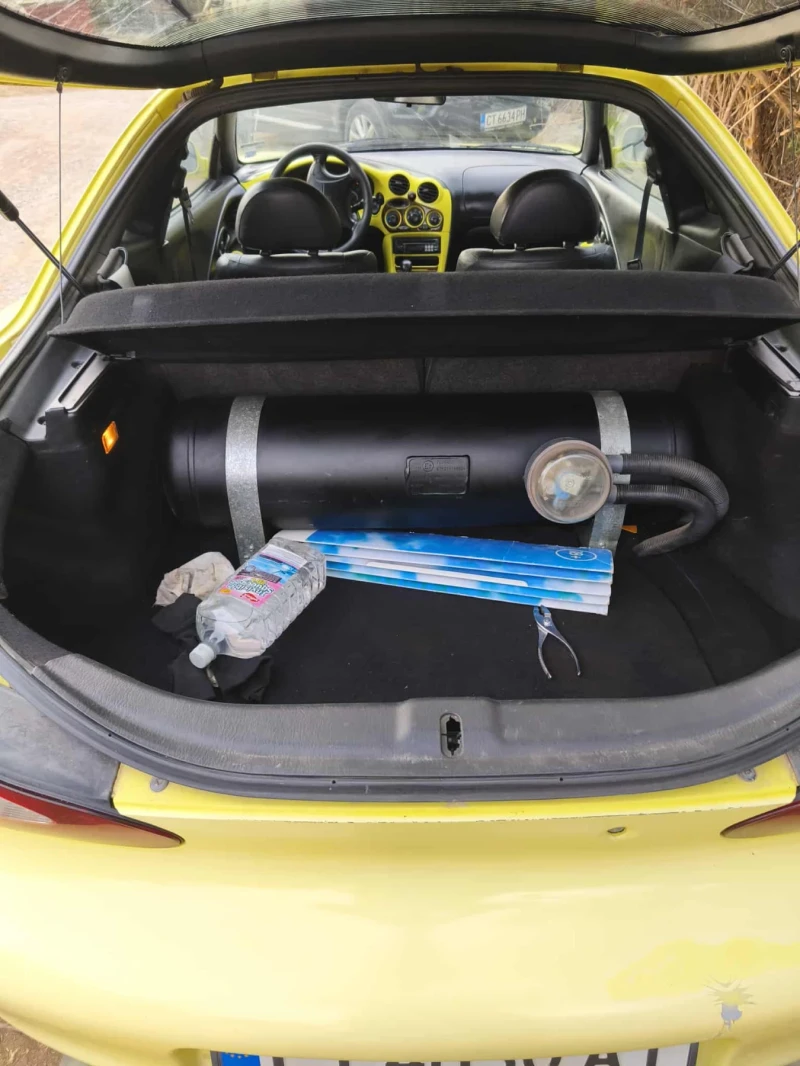 Hyundai Coupe, снимка 8 - Автомобили и джипове - 52634827