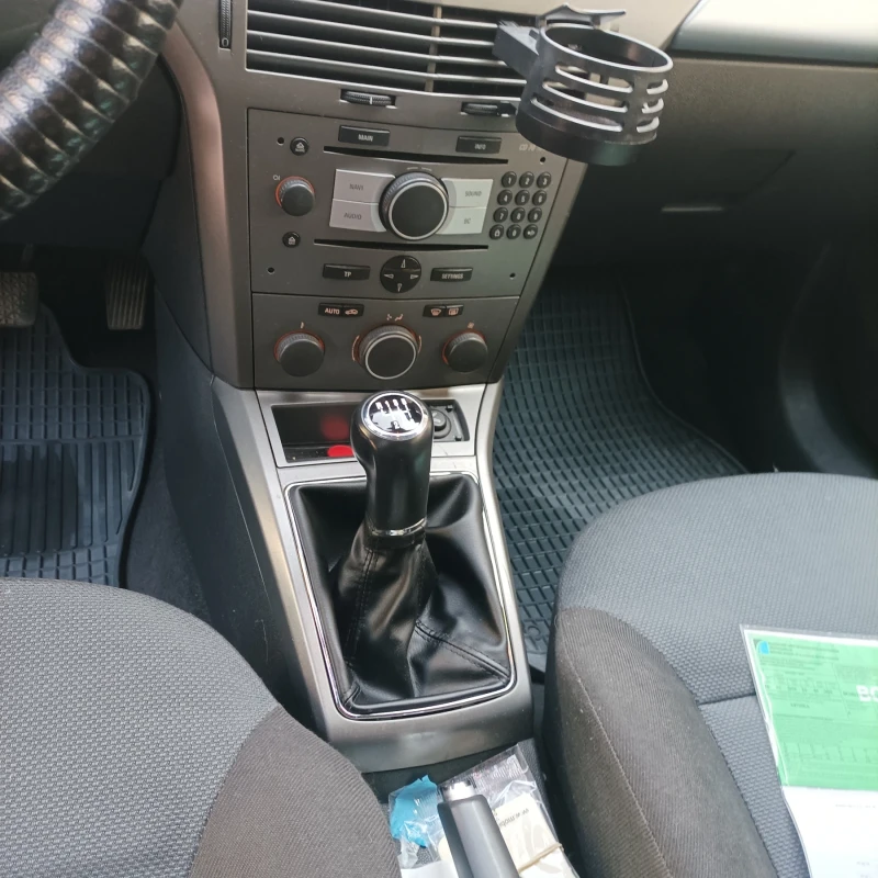 Opel Astra, снимка 5 - Автомобили и джипове - 52527284