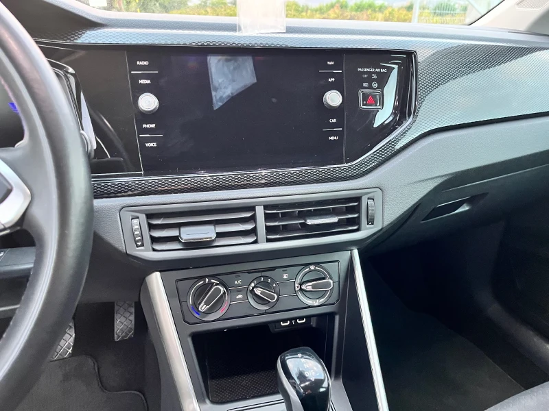 VW Taigo 1.0 TSI, снимка 15 - Автомобили и джипове - 52311302