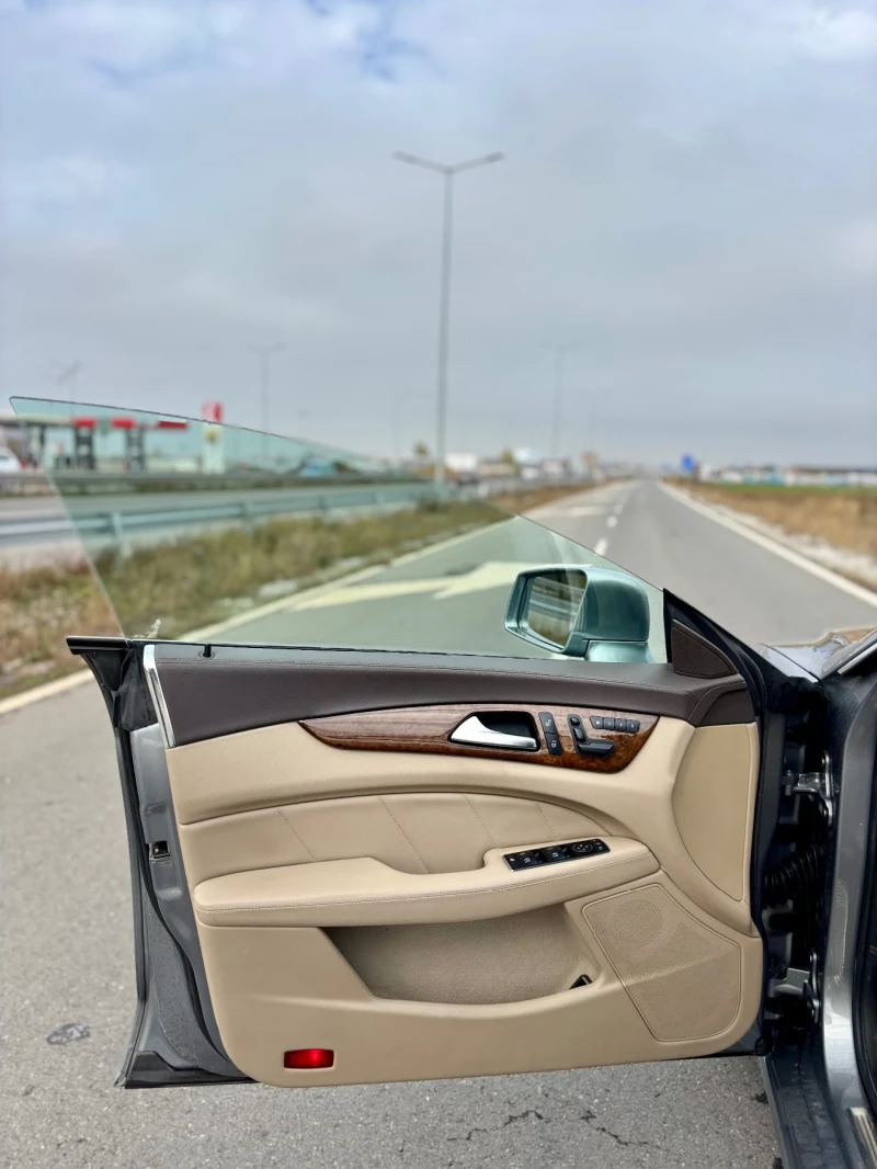 Mercedes-Benz CLS 350 AMG, снимка 10 - Автомобили и джипове - 52349864