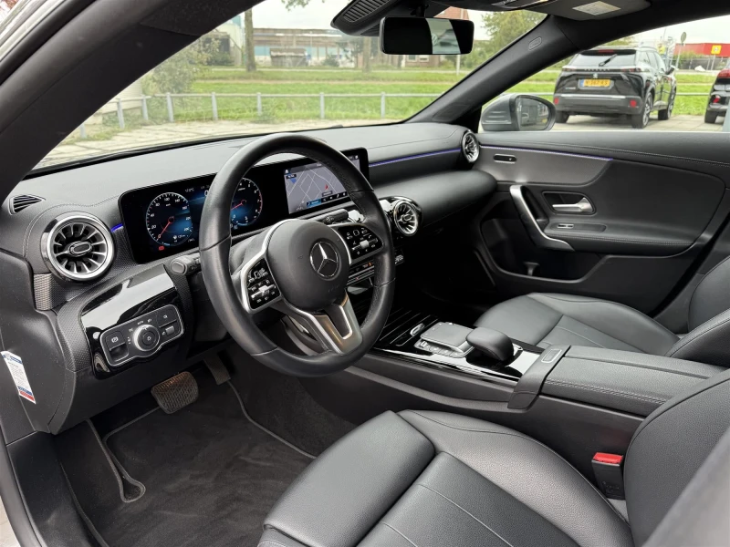 Mercedes-Benz CLA Shooting Brake 200 Business Solution , снимка 10 - Автомобили и джипове - 52751857