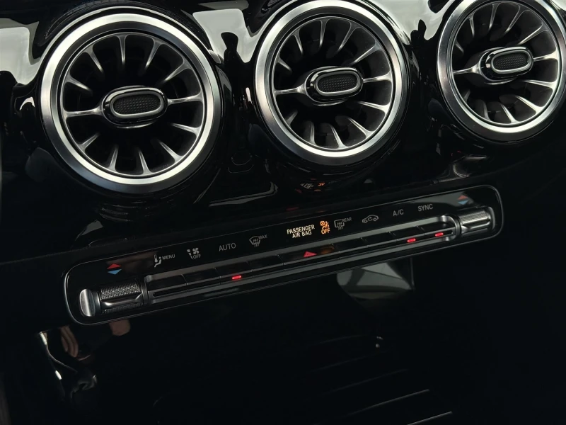 Mercedes-Benz CLA Shooting Brake 200 Business Solution , снимка 14 - Автомобили и джипове - 52751857