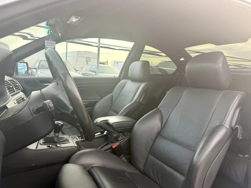 BMW 320 320 CI M SPORT, снимка 12 - Автомобили и джипове - 52978474