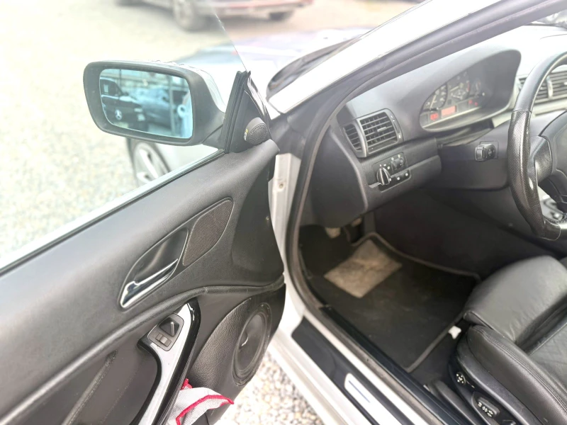 BMW 320 320 CI M SPORT, снимка 11 - Автомобили и джипове - 52978474