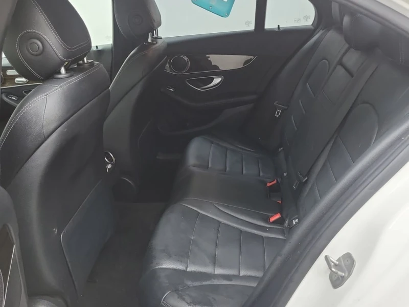 Mercedes-Benz C 300 CARFAX, снимка 13 - Автомобили и джипове - 53090021