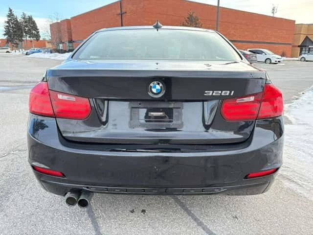 BMW 328 * CARFAX * ПАНОРАМА * KEYLESS * ПОДГРЕВИ, снимка 4 - Автомобили и джипове - 53719463