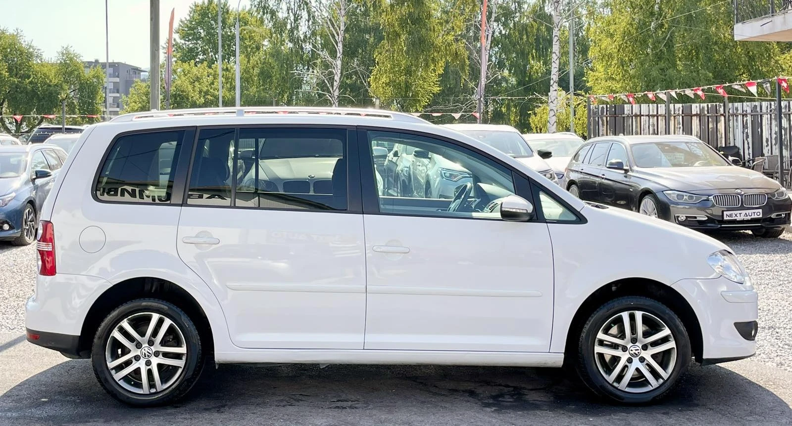 VW Touran ECOFUEL DSG NAVI - изображение 4