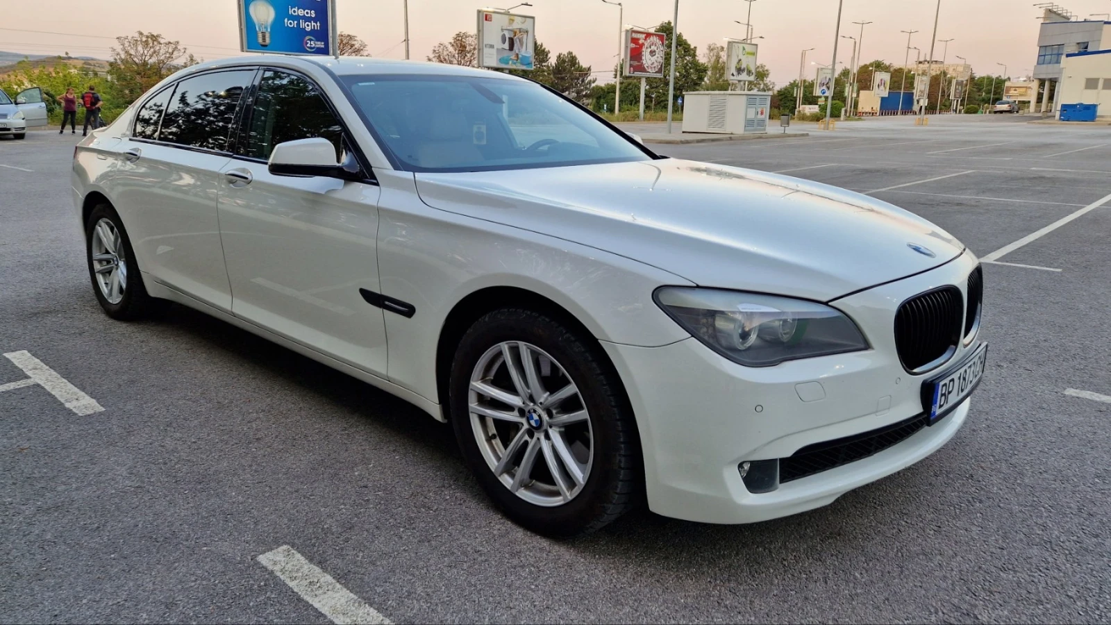 BMW 740 LONG - изображение 2