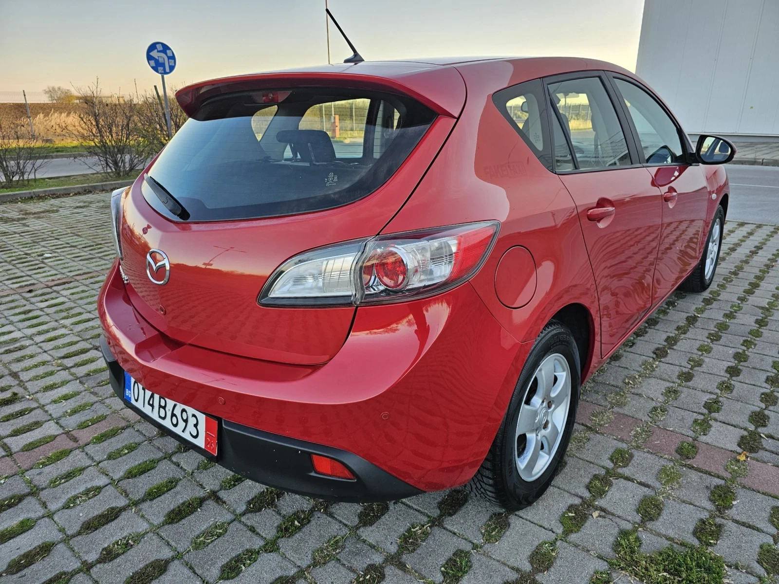 Mazda 3 1.6i 105k.c TX PLUS - изображение 5