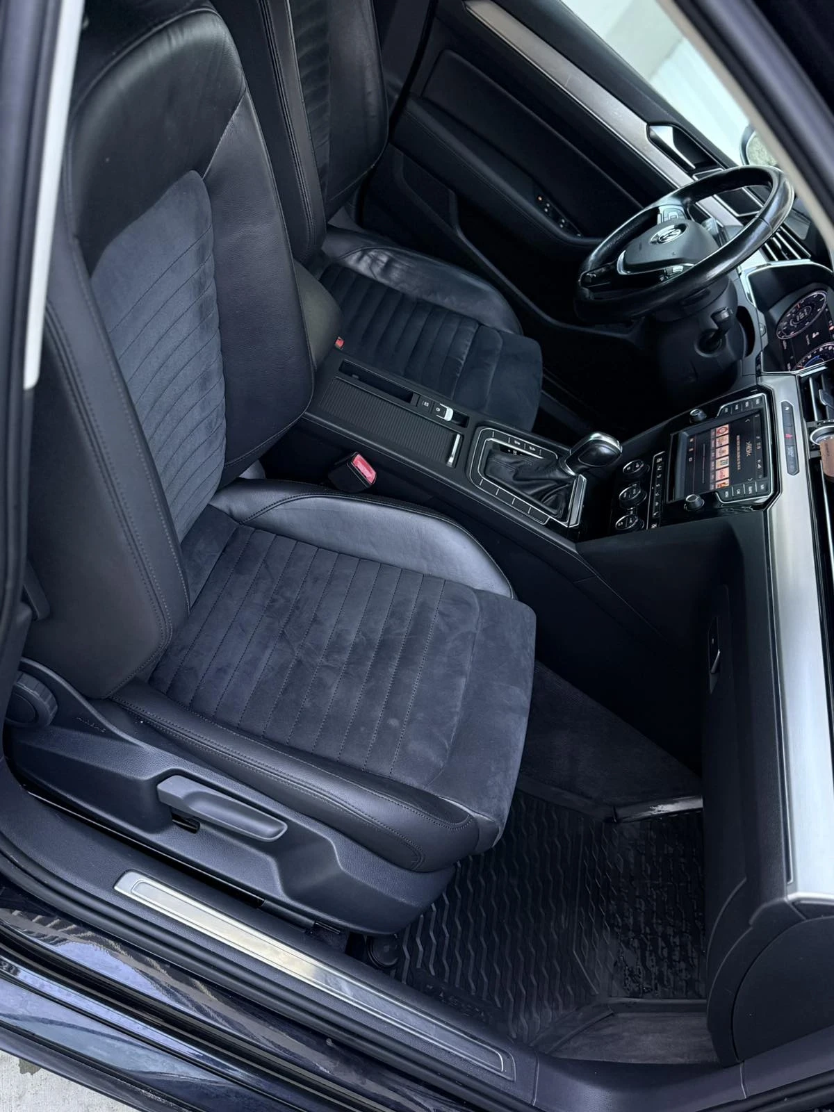 VW Passat, снимка 10 - Автомобили и джипове - 53568827