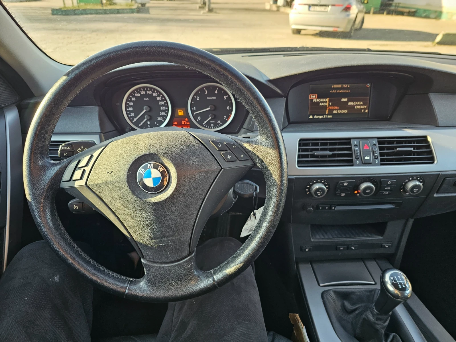 BMW 525 М54 192кс 1 собственик 2 комплекта гуми и джанти, снимка 14 - Автомобили и джипове - 53757026