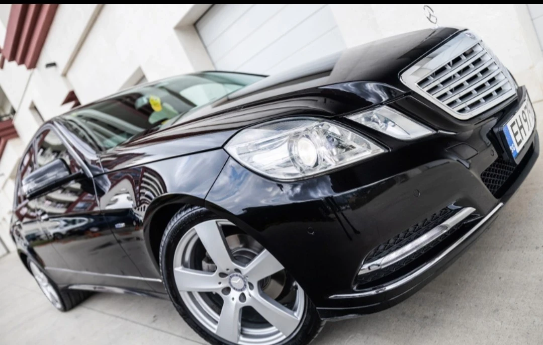 Mercedes-Benz E 220, снимка 10 - Автомобили и джипове - 53933265