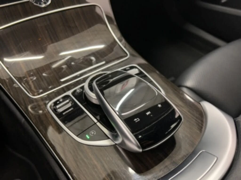 Mercedes-Benz C 300 АвтоКредит* (ЦЕНА ДО БГ), снимка 13 - Автомобили и джипове - 53999795