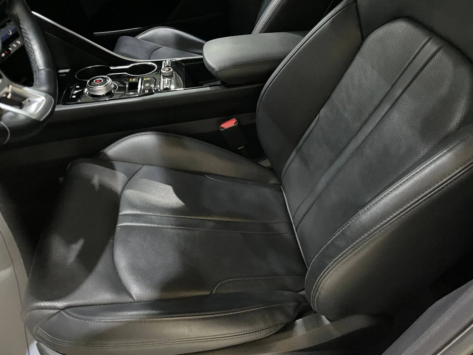 Kia K5 2.0 MPI ! Noblesse !, снимка 9 - Автомобили и джипове - 54137780