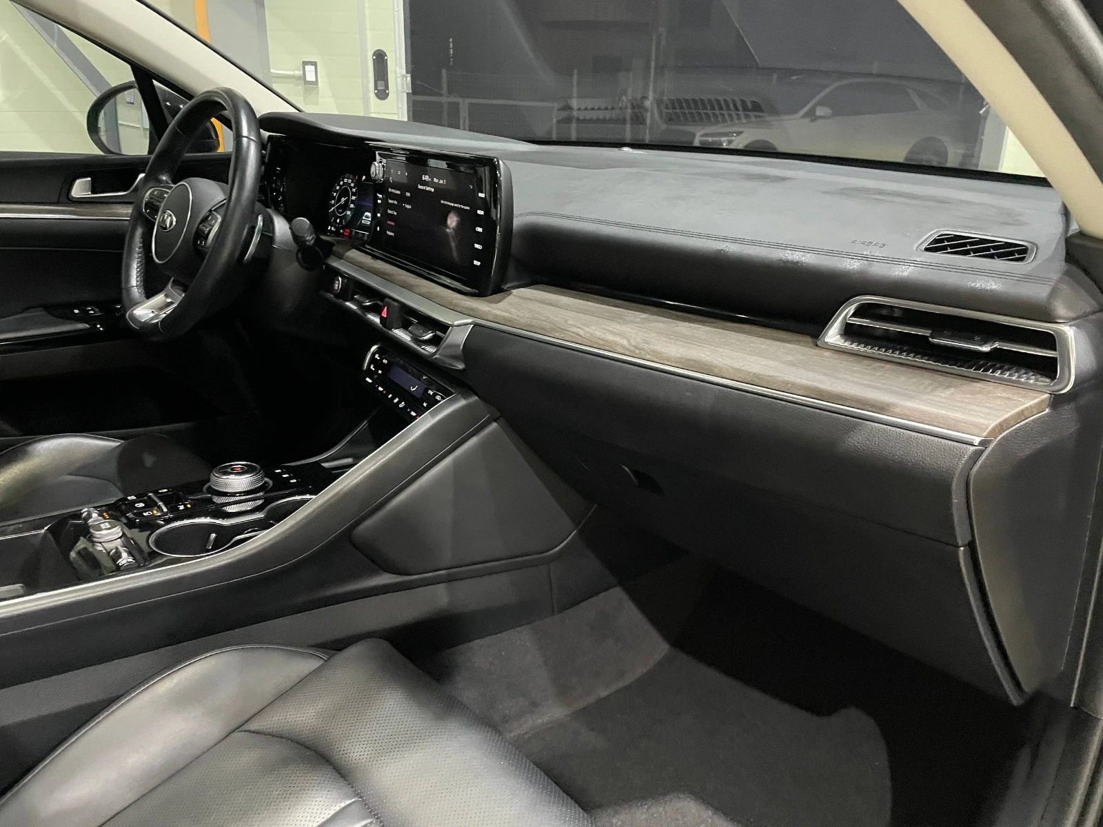 Kia K5 2.0 MPI ! Noblesse !, снимка 13 - Автомобили и джипове - 54137780