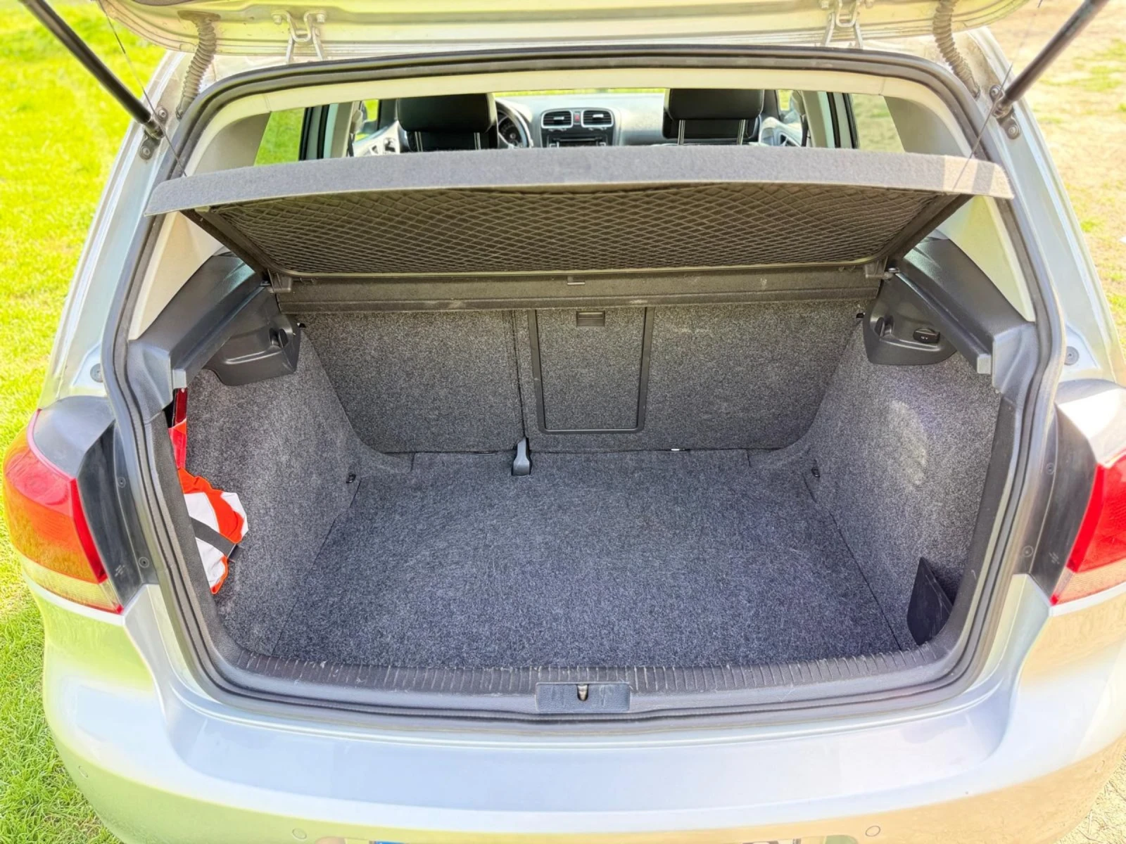 VW Golf GTI КОЖЕН САЛОН/ПАРКТРОНИК/КЛИМАТРОНИК/МУЛТИВОЛАН, снимка 14 - Автомобили и джипове - 54214925