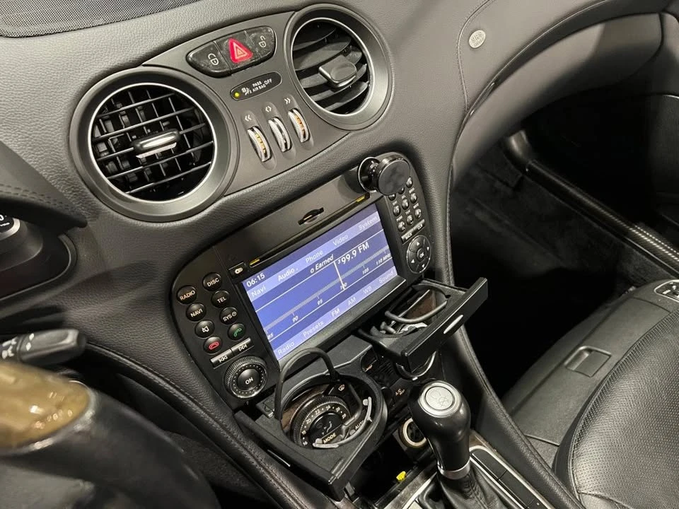 Mercedes-Benz SL 500 * MATTE BLACK* HARMAN KARDON* AMG PKG* , снимка 17 - Автомобили и джипове - 54249440