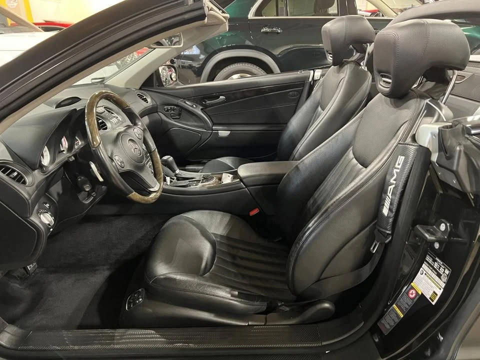 Mercedes-Benz SL 500 * MATTE BLACK* HARMAN KARDON* AMG PKG* , снимка 16 - Автомобили и джипове - 54249440