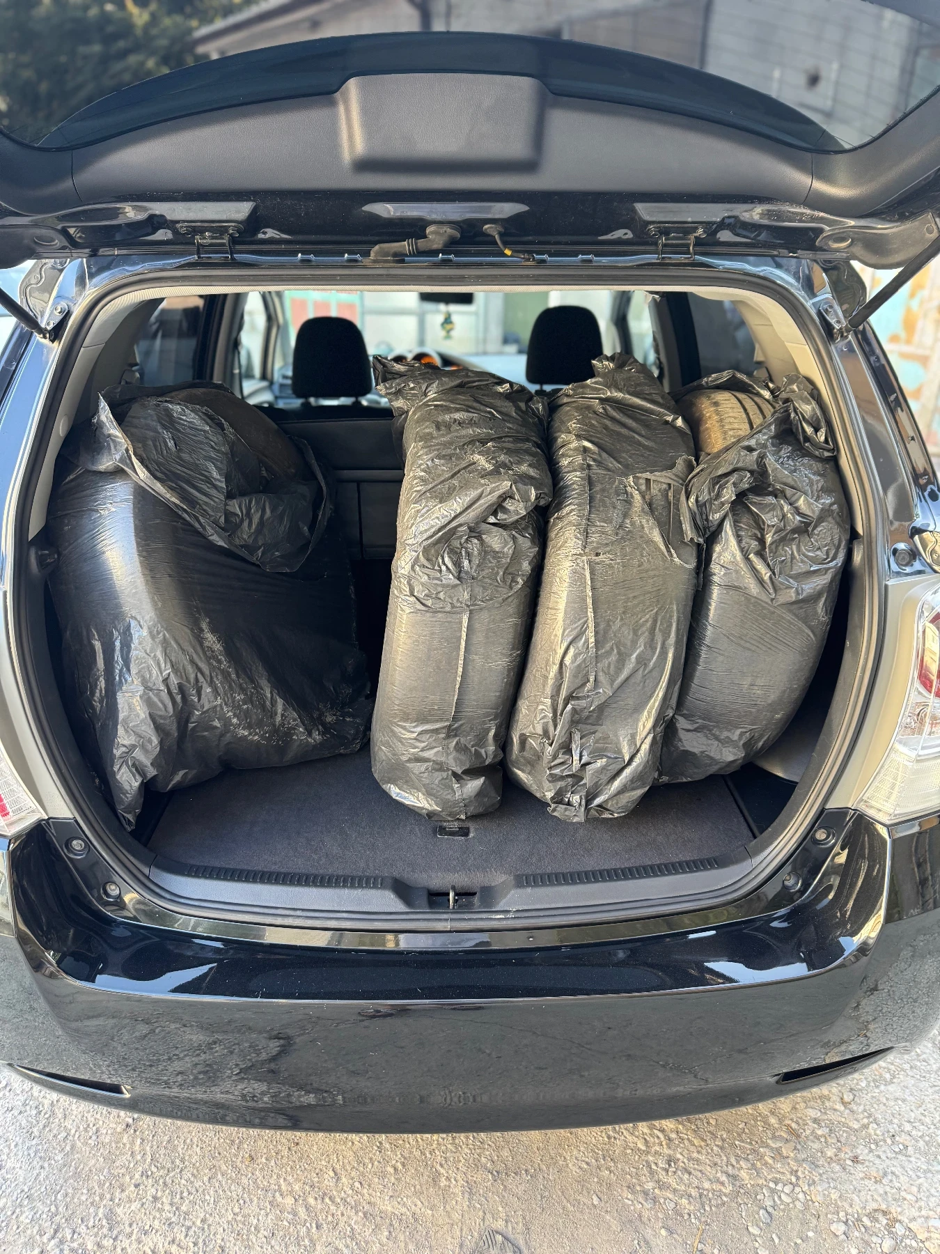 Toyota Verso 2.0 D4D, снимка 7 - Автомобили и джипове - 55535418
