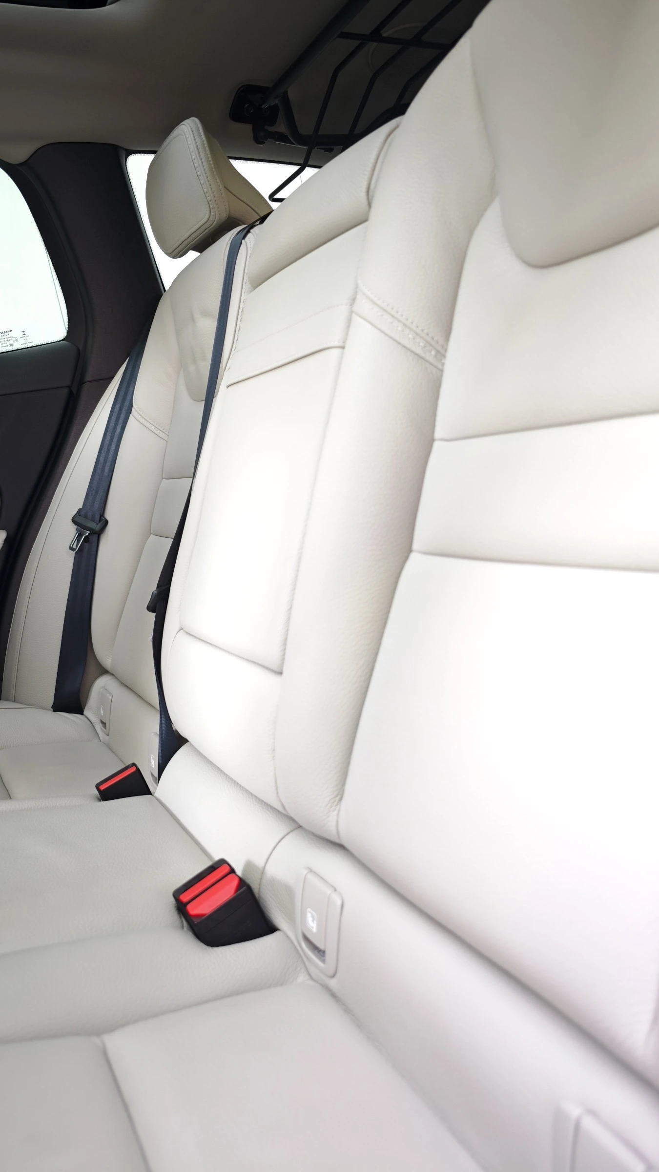 Volvo V60 Cross Country 2.0 D3 AWD AUT Panorama harman/kardon, снимка 8 - Автомобили и джипове - 54718695