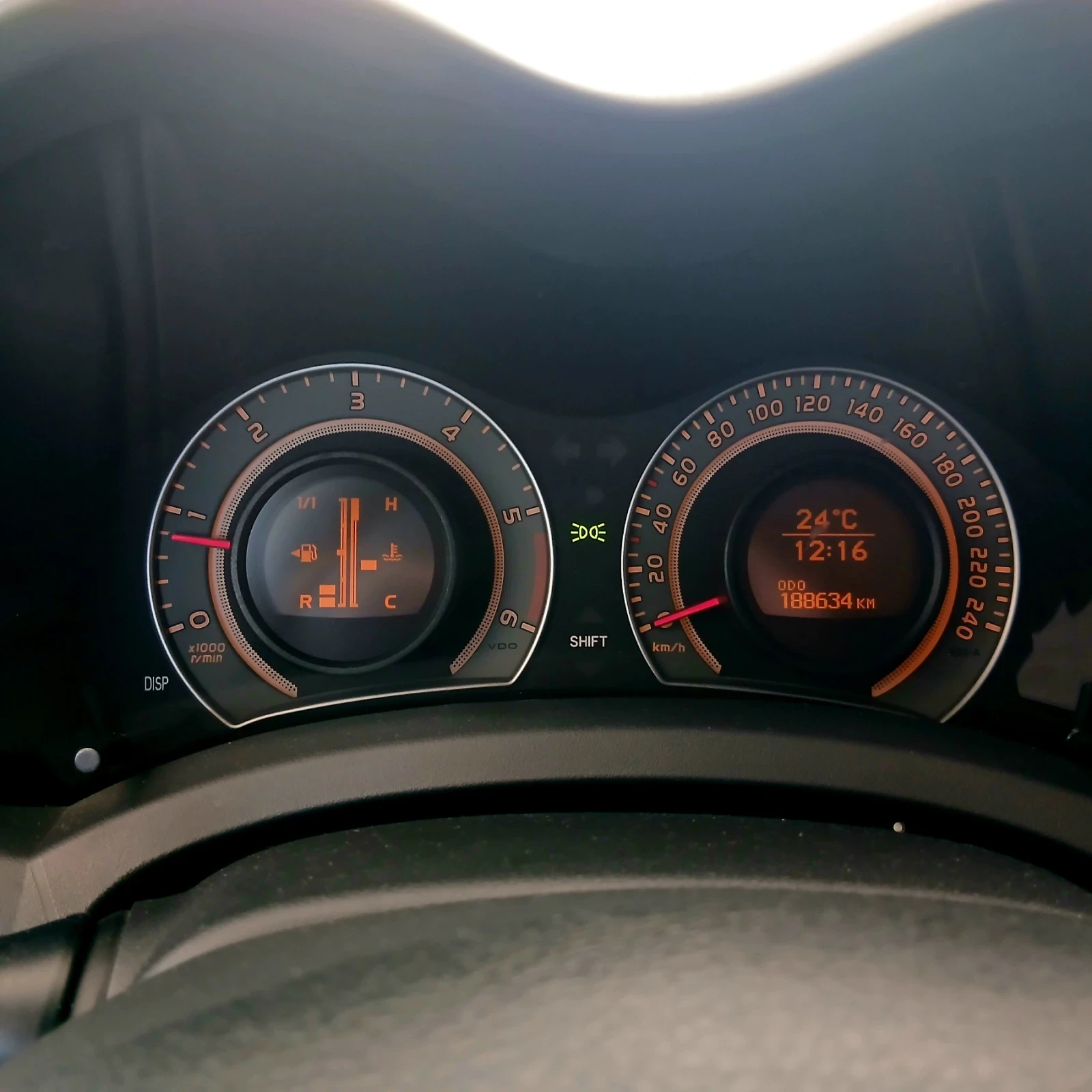 Toyota Auris D4D 2.0, снимка 6 - Автомобили и джипове - 54799659