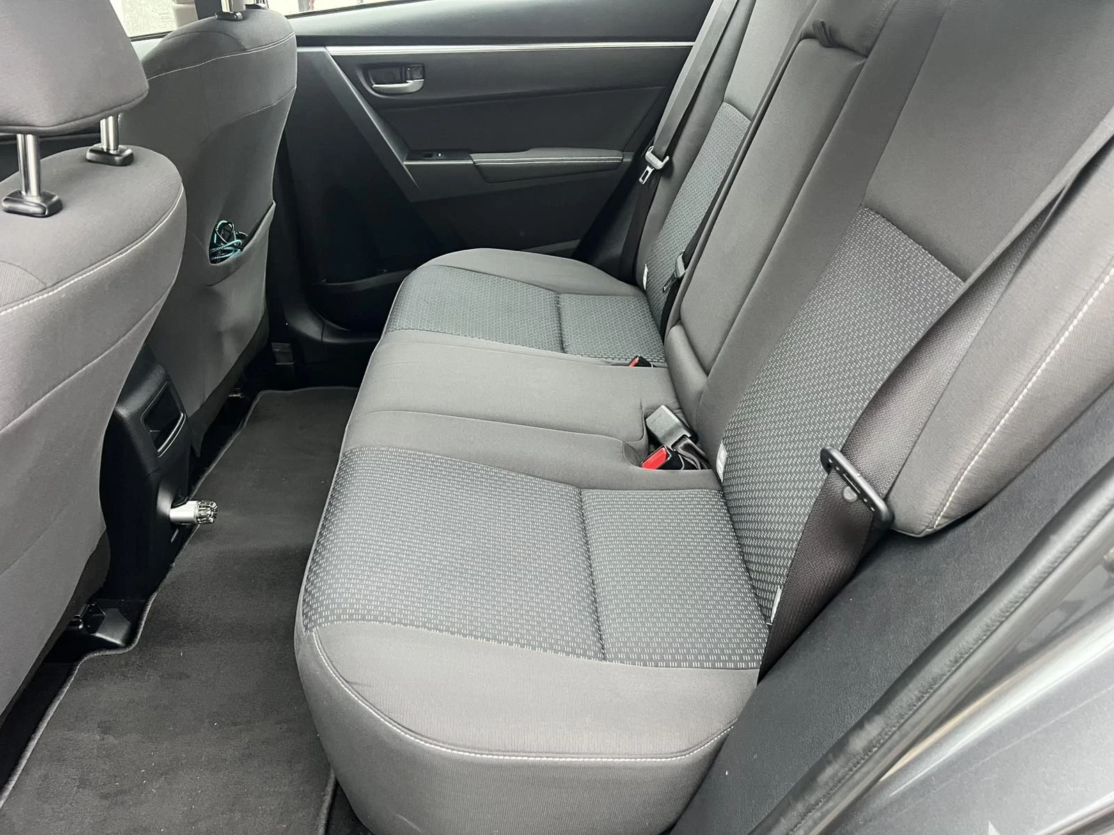 Toyota Corolla, снимка 7 - Автомобили и джипове - 54990708