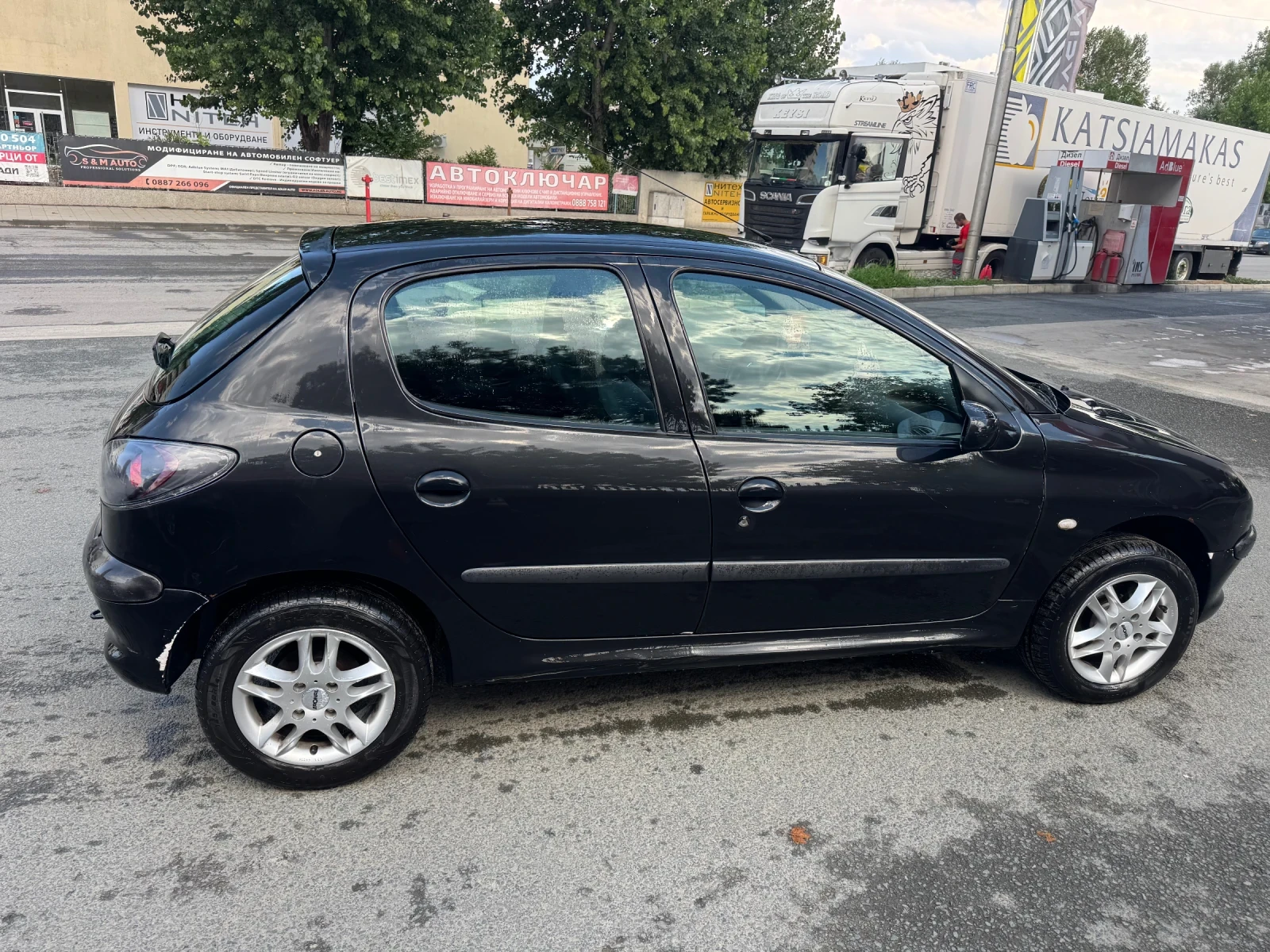 Peugeot 206 1.4 i, снимка 6 - Автомобили и джипове - 55266091