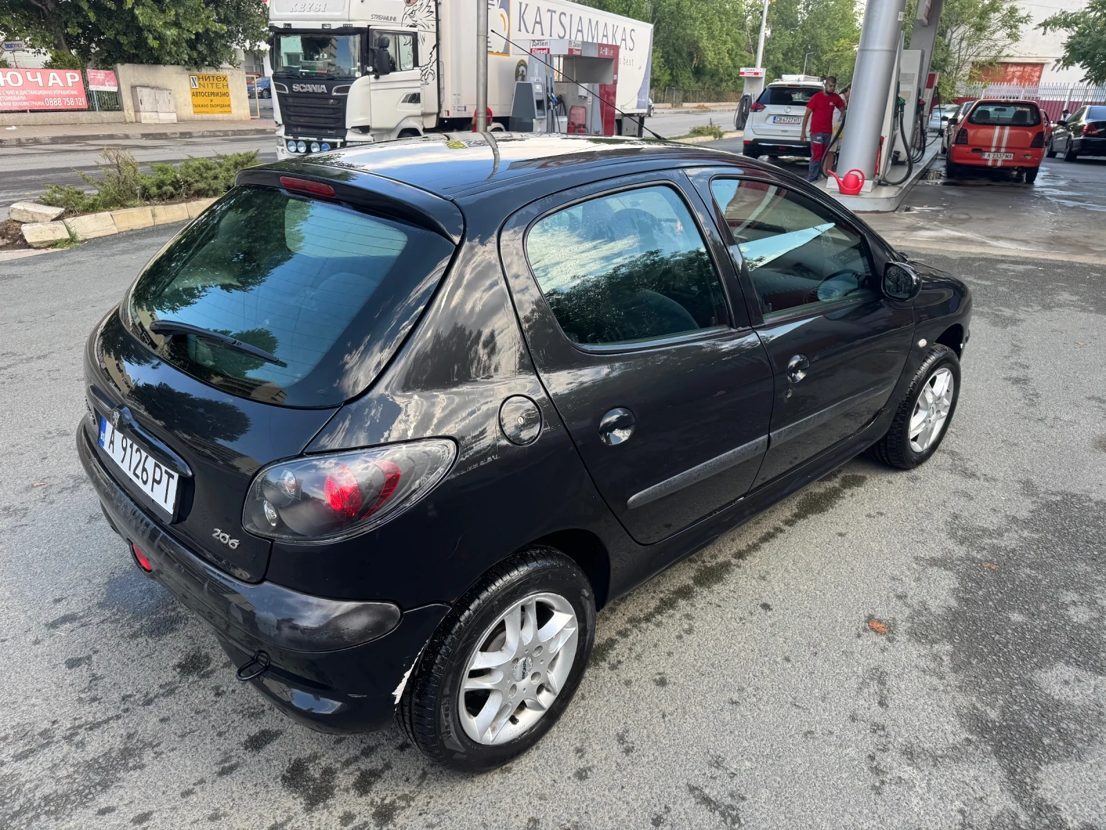 Peugeot 206 1.4 i, снимка 3 - Автомобили и джипове - 55266091