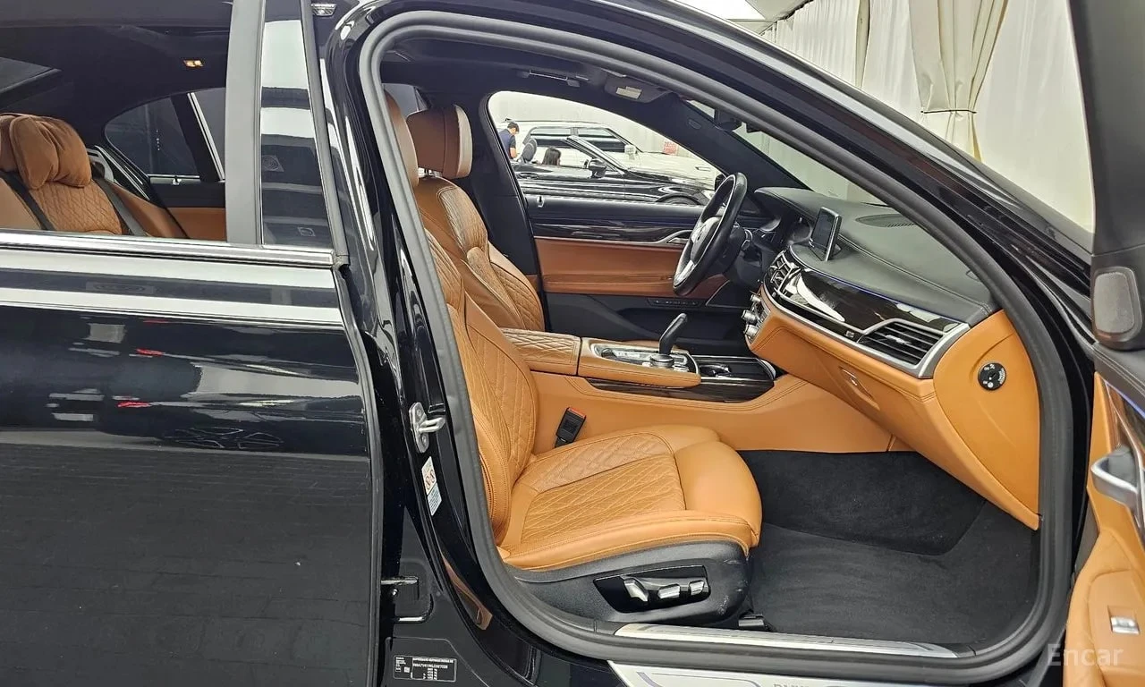 BMW 730 Ld xDrive Design Pure Excellence , снимка 11 - Автомобили и джипове - 55941319