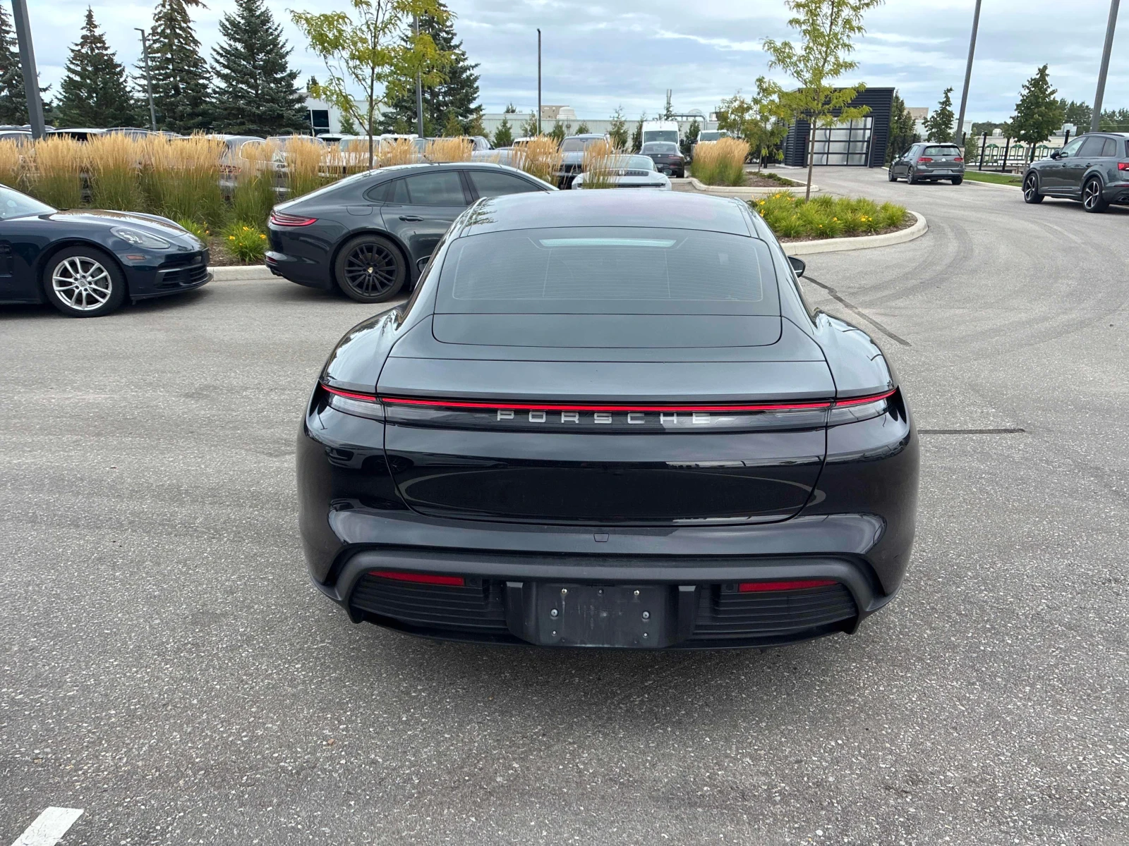 Porsche Taycan 4S | CARFAX | ГЛАВНО ПРЕДСТАВИТЕЛСТВО НА PORSCHE, снимка 5 - Автомобили и джипове - 55960888
