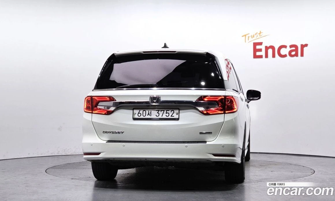 Honda Odyssey 3.5 5th, снимка 4 - Автомобили и джипове - 56122920
