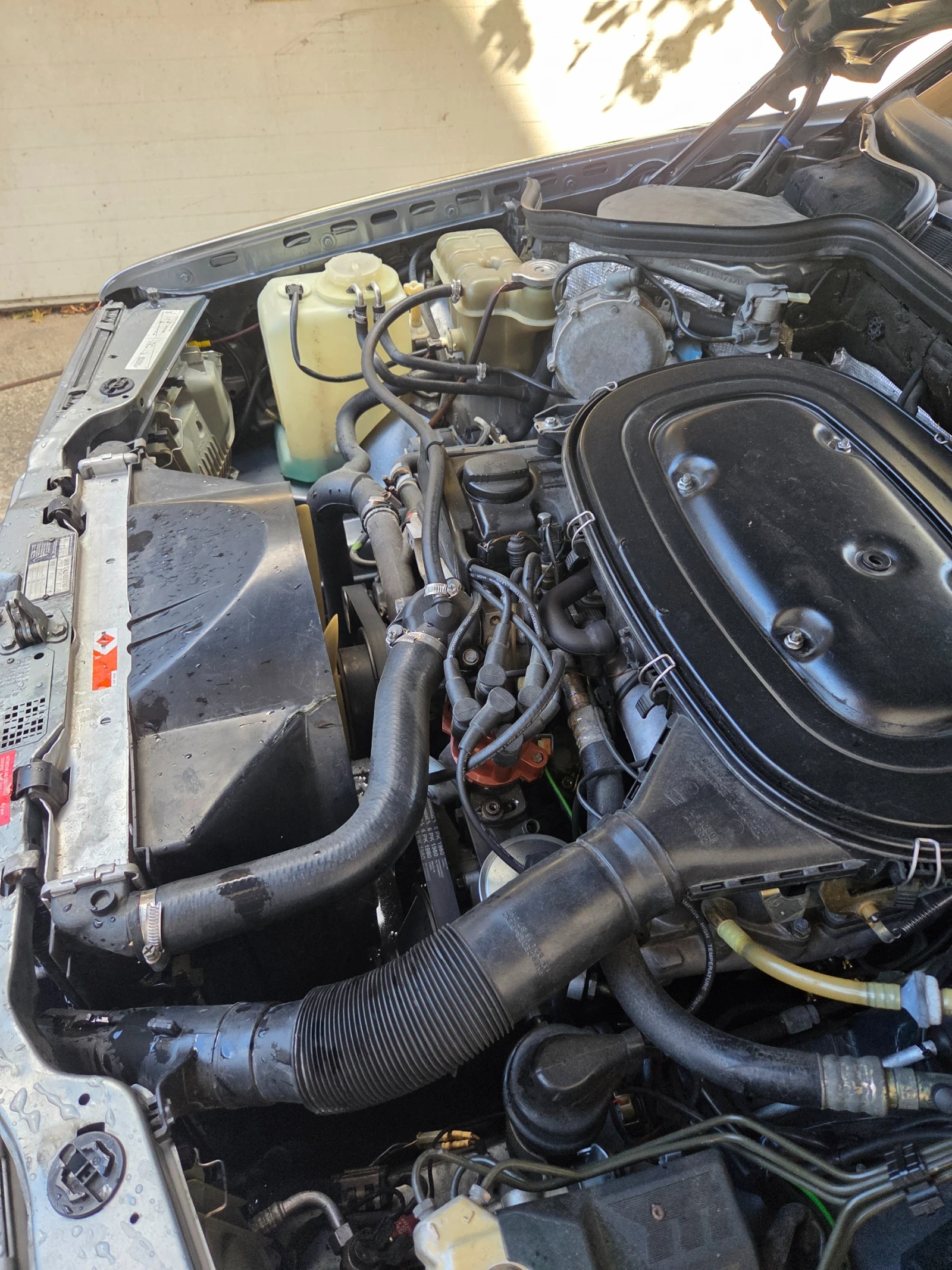 Mercedes-Benz 124 E200, снимка 11 - Автомобили и джипове - 56297881